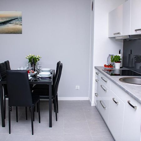 Apartament Z Ogrodkiem Trzesacz Bagian luar foto