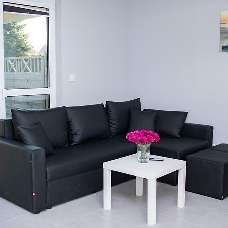 Apartament Z Ogrodkiem Trzesacz Bagian luar foto