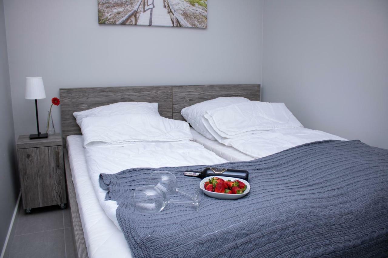 Apartament Z Ogrodkiem Trzesacz Bagian luar foto