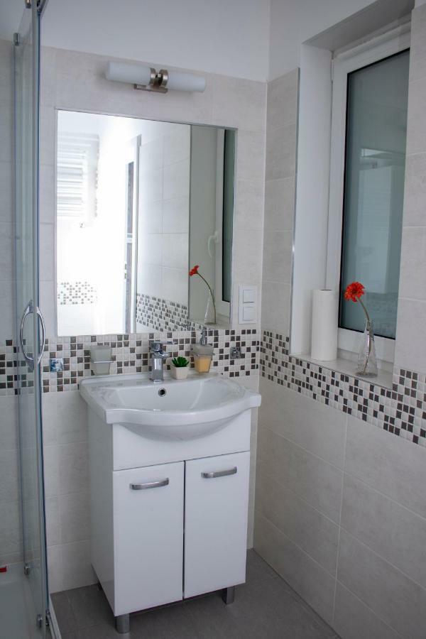 Apartament Z Ogrodkiem Trzesacz Bagian luar foto